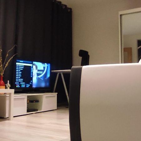 City Center Apartment 45M, 1 Bedroom And 1 Living Room With Kitchen Plus Bathroom, A Perfect Family Friendly Place Or For Home Office And A Longer Stay, A Proper Office Desk With Business Chair Provided, 100M From Market Square And Vistula River Grudziądz Екстериор снимка