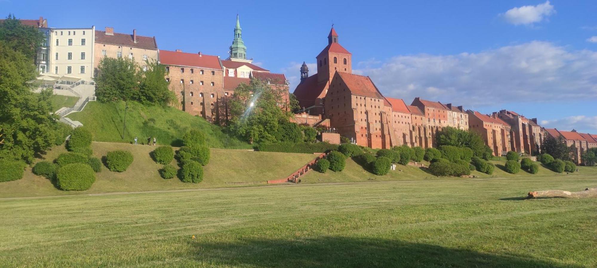 City Center Apartment 45M, 1 Bedroom And 1 Living Room With Kitchen Plus Bathroom, A Perfect Family Friendly Place Or For Home Office And A Longer Stay, A Proper Office Desk With Business Chair Provided, 100M From Market Square And Vistula River Grudziądz Екстериор снимка